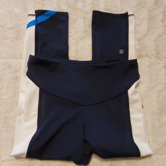 NWOT Champion training capri - Picture 2 of 6
